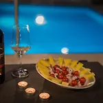 Branka - Tomi Drni - Siveri Vila *