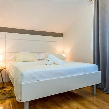 빌라 Branka - Tomi Drni - Siveri Siveric