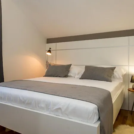 빌라 Branka - Tomi Drni - Siveri *