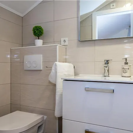 빌라 Branka - Tomi Drni - Siveri