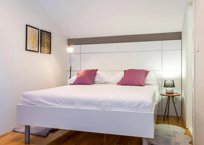 Villa Branka - Tomi Drni - Siveri