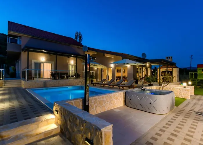 Villa Branka - Tomi Drni - Siveri *