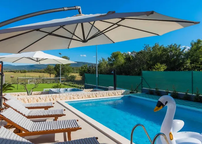 Villa Branka - Tomi Drni - Siveri Drniš