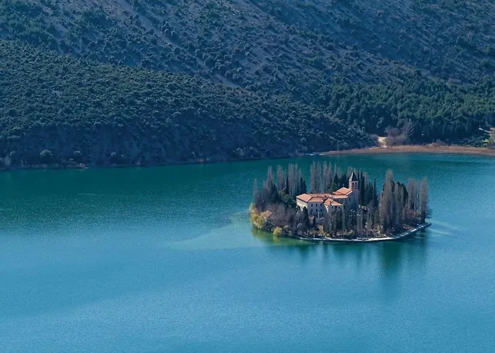 Branka - Tomi Drni - Siveri Villa Drniš